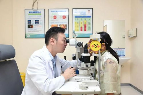 寧波愛爾眼科精準診療 奶奶帶孫女治療倒睫, 順便 做了個斜視手術(shù)